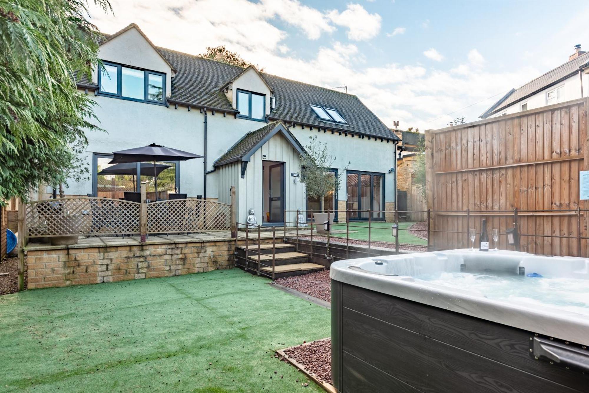 Cotswold Holiday Let With Hot Tub - The Old Garage Chipping Norton Exteriér fotografie